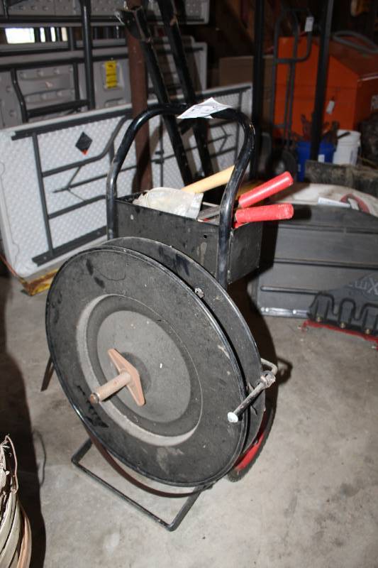 lot 156 image: Wire Reel 2-Wheel Cart