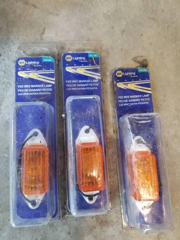 lot 224 image: NAPA Pee Wee Marker Lamps, Stop and Turn Lights