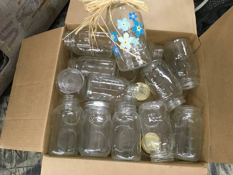 lot 535 image: Mason Jars