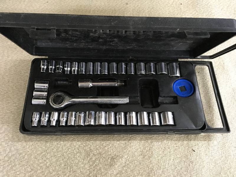 lot 537 image: Ratchet Set