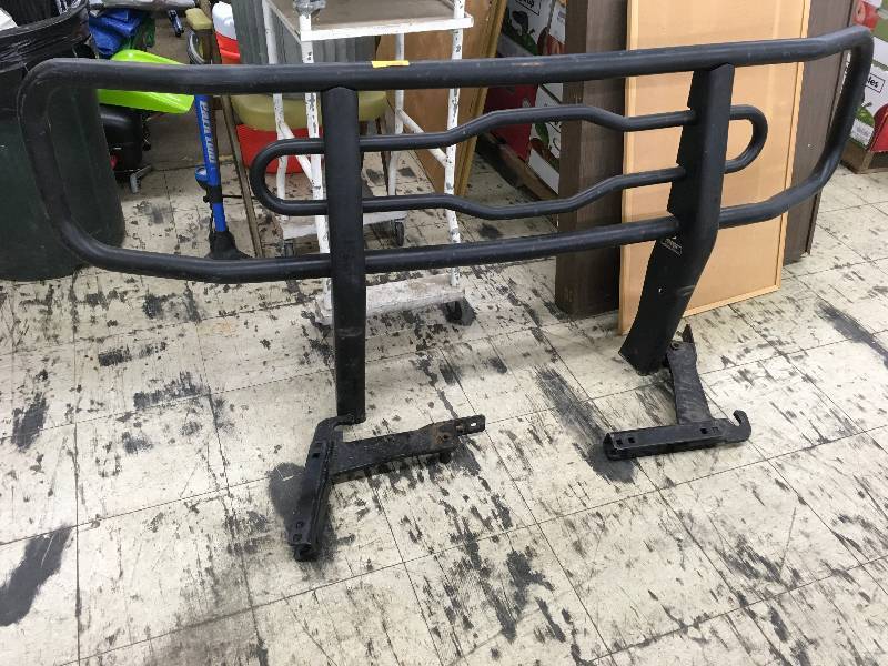 lot 545 image: Luverne Pick Up Bumper Guard