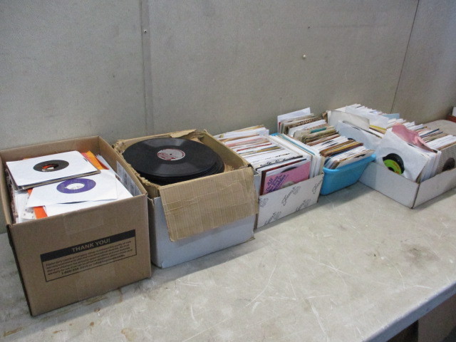 Records (45s)