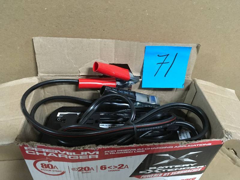 lot 71 image: Schumacher Battery Extender 12-Volt, 80 Amp Engine Start, 20 Amp ChargerMaintainer  in good condition
