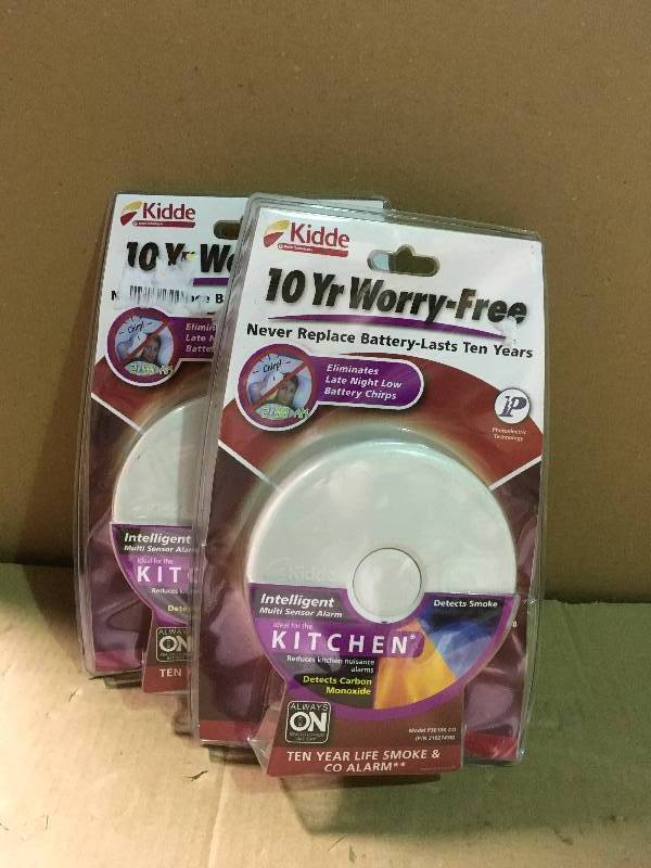 lot 2 image: Kidde 10-Year Sealed Battery Smoke and Carbon Monoxide Combination Detector QTY 2 in good condition