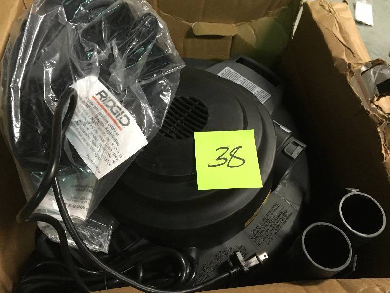 lot 38 image: RIDGID 12 Gal. 5.0-Peak HP WetDry Vacuum in good condition