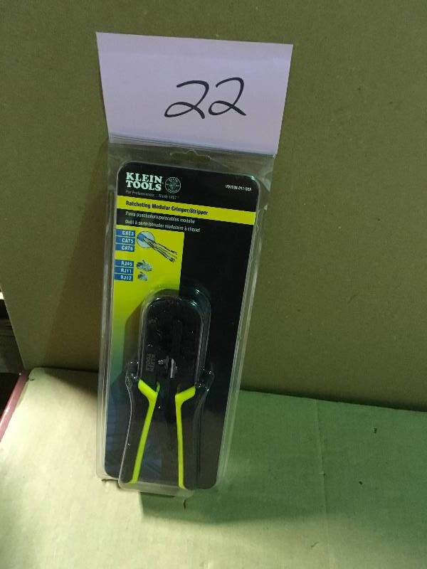 lot 22 image: Klein Tools 7-12 in. Ratcheting Modular Crimper and Stripper  in good condition