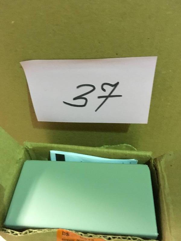 lot 37 image: GE 60 Amp 240-Volt Fused AC Disconnect  in good condition