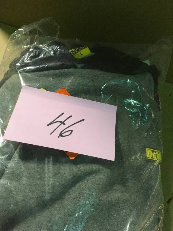 lot 46 image: DEWALT Carson Mens Large Heather GreyBlack CottonPolyester Hooded Sweatshirt Not used