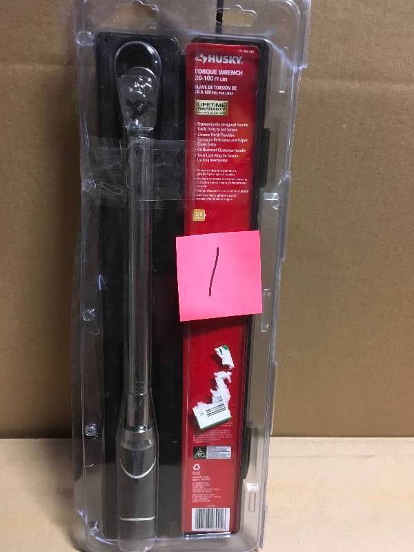 lot 1 image: Husky 20-100 ft. lbs. 38 in. Drive Torque Wrench in good working condition