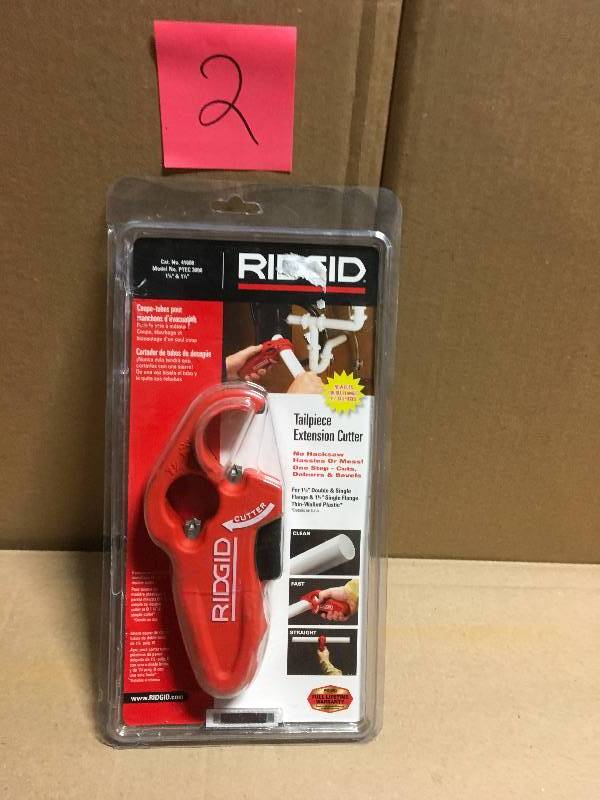 lot 2 image: RIDGID 1-14 in. to 1-12 in. PTEC 3000 Plastic Tubing Cutter  in good working condition