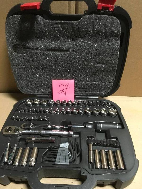 lot 27 image: Husky Mechanics Tool Set (92-Piece) in good condition
