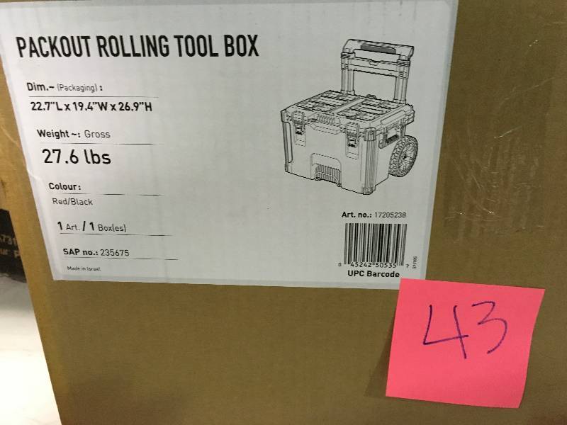 lot 43 image: MILWAUKEE PACKOUT Rolling Tool Box in good condition