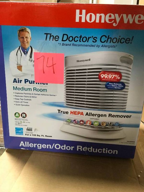 lot 74 image: Honeywell True HEPA 155 sq. ft. Allergen Remover Air Purifier in good condition