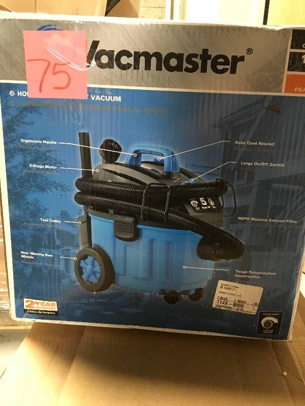 lot 75 image: Vacmaster 4-gal. Household WetDry Vacuum in good condition