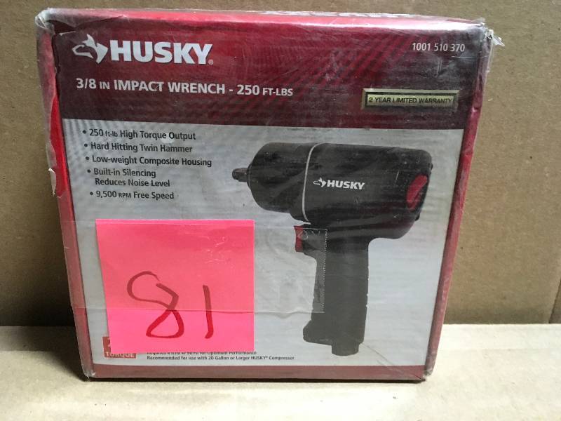 lot 81 image: Husky 250 ft.lbs. 38 In. Impact Wrench in good condition