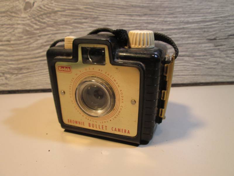lot 13 image: Vintage Kodak Brownie Bullet Camera...