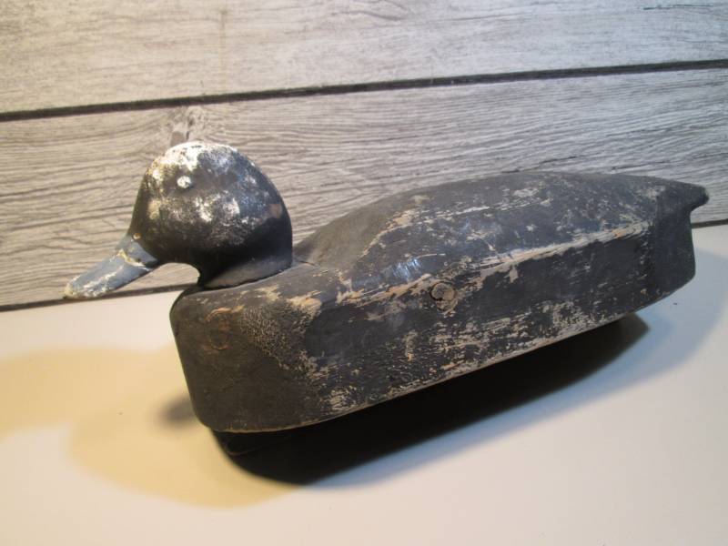 lot 20 image: Vintage Wood Duck Decoy  RM4...