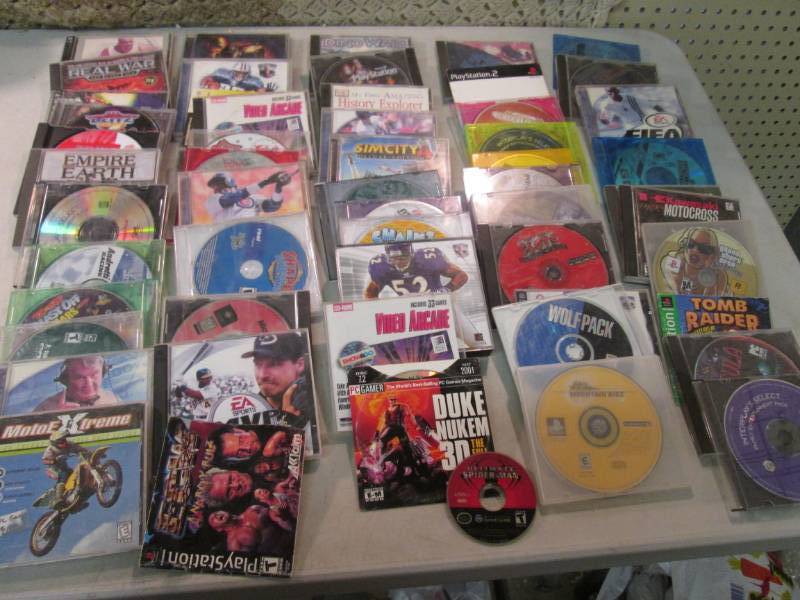 lot 64 image: Large Lot of Assorted Games  D-1...