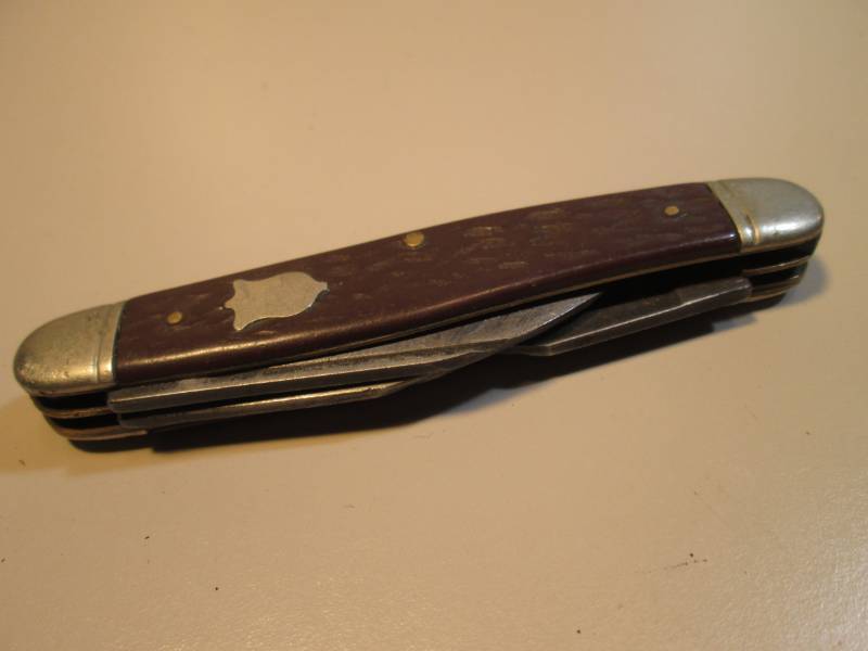 lot 114 image: Vintage Camillus New York USA 3-Bla...