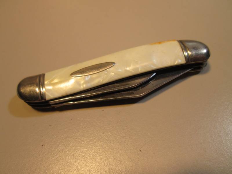 lot 117 image: Vintage Sabre Ireland 2-Blade Pocke...