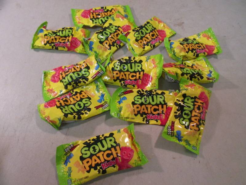 lot 152 image: 12 Bags of Sour Patch Kids Candy Be...