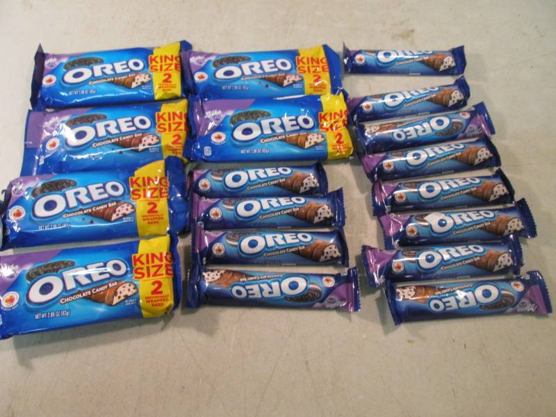 lot 160 image: Assorted Oreo Candy Bars  B-2...