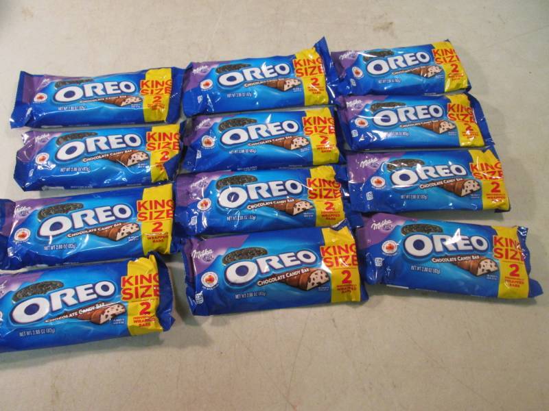 lot 163 image: 12 2-Packs of Oreo Candy Bars Best ...