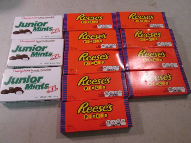 lot 175 image: Reeses Pieces and Junior Mints  B-1...
