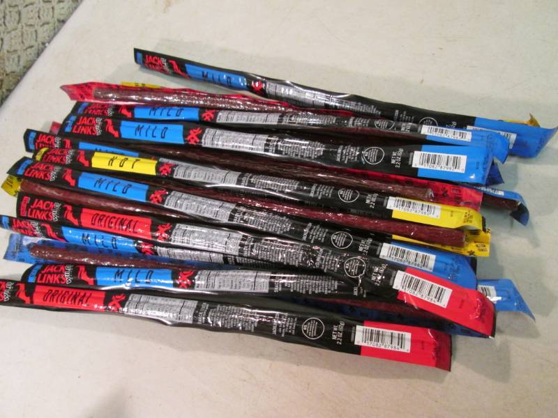 lot 176 image: 20 Assorted Flavor Jack Links Snack...