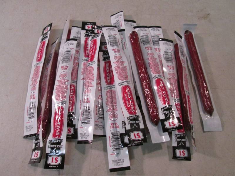 lot 178 image: 20 Jack Links Original Snack Sticks...