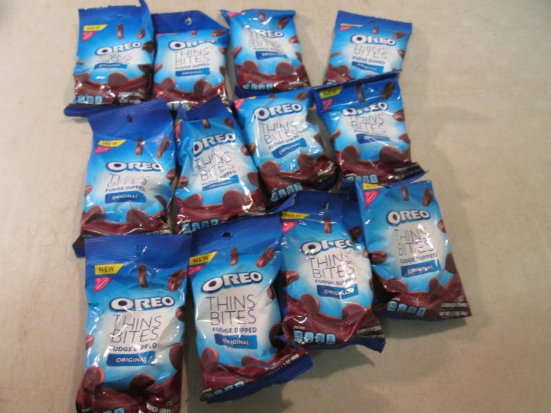 lot 195 image: 12 Bags of Oreo Thins Bites Best by...