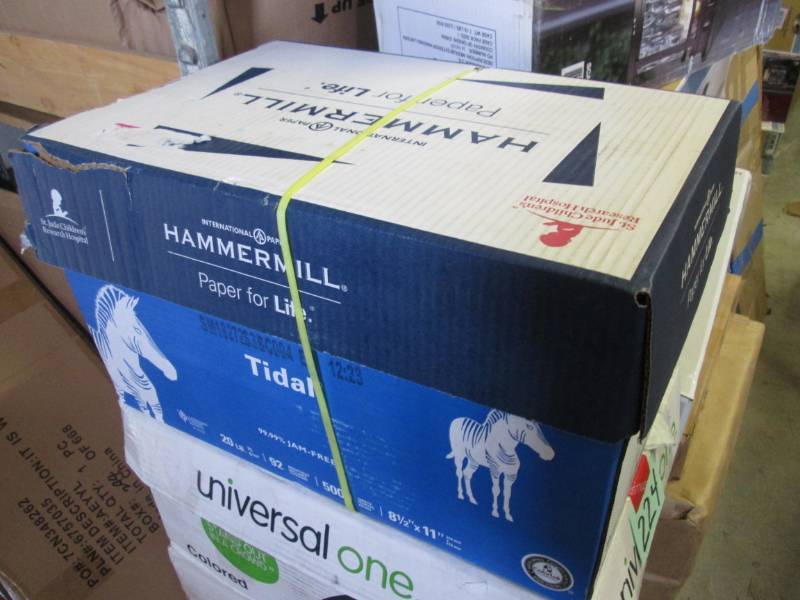 lot 225 image: Case of 10 Reams 5000 Sheets of Whi...
