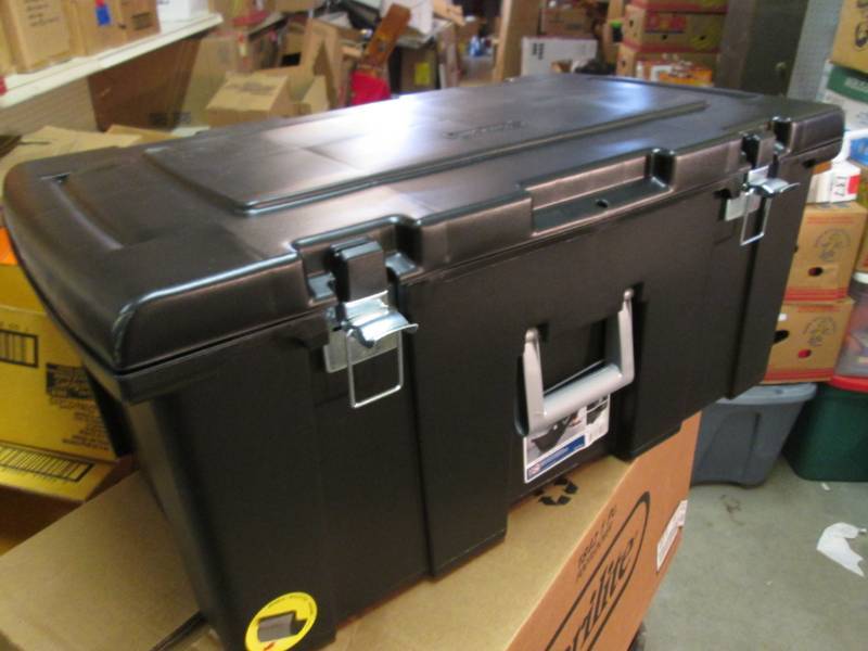lot 234 image: Sterilite 92 quart Footlocker Stora...