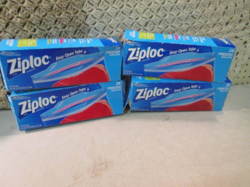 lot 266 image: 4 Boxes of Ziploc 1 Gallon Freezer ...