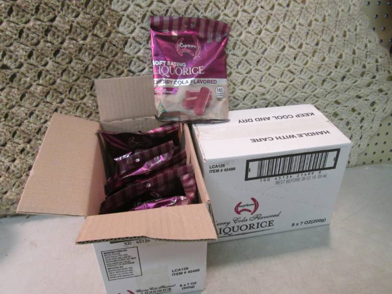 lot 318 image: 2 Cases with 8 Bags each of Caprico...