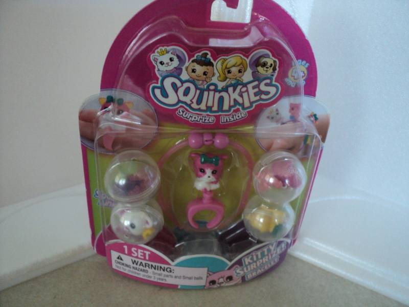 Squinkies 2010 Kitty Surprise Brace...