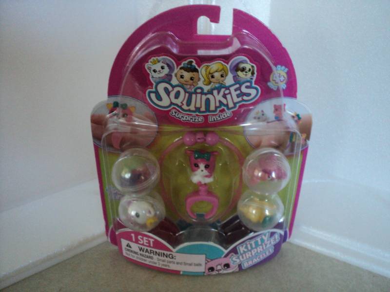 Squinkies 2010 Kitty Surprise Brace...