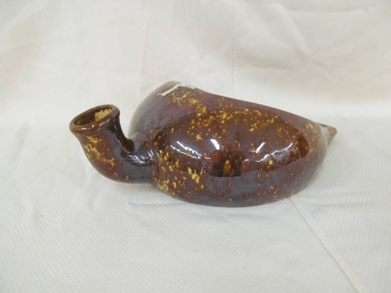 lot 6 image: Bennington Stone ware bedpan