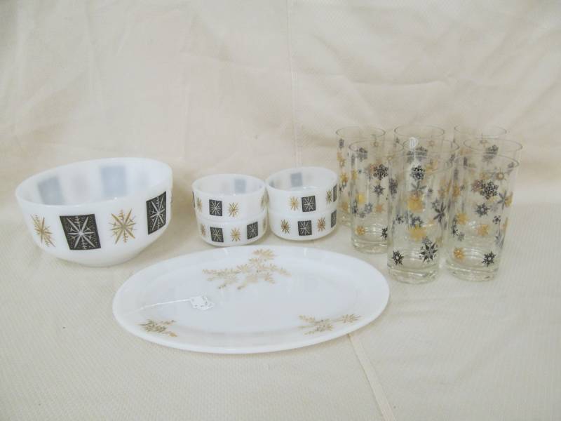 lot 7 image: Federal Glassware