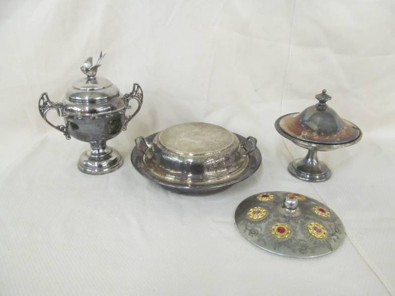 lot 35 image: silverplate items
