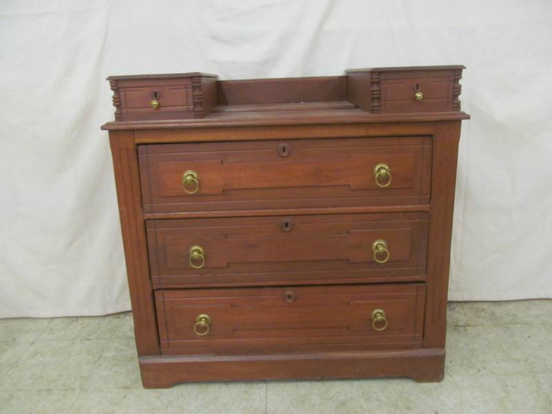 lot 87 image: vintage chest of drawers