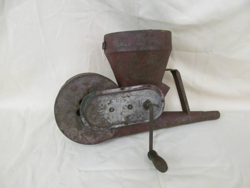 lot 94 image: vintage insect duster