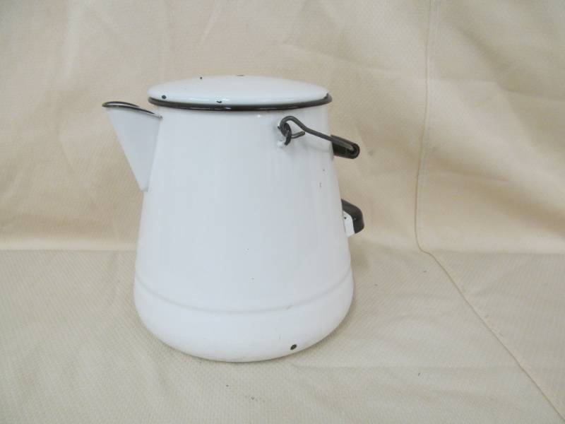 lot 113 image: White Enamel kettle
