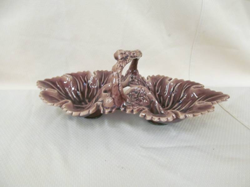 lot 115 image: Mellon Leaf& Vine Dish