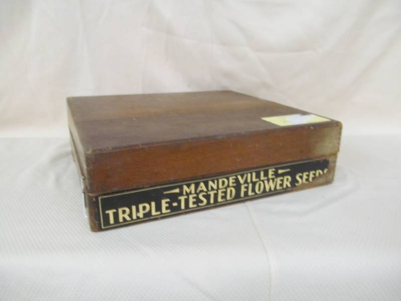 lot 142 image: vintage wood box