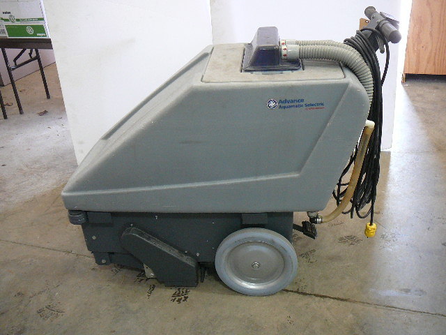 lot 72 image: Floor Cleaner Advance Aquamatic Selectric