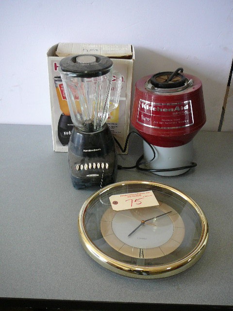 lot 75 image: Lot of Kitchen Items