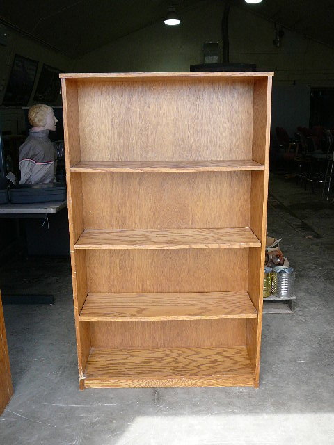 lot 108 image: Oak Book Shelf