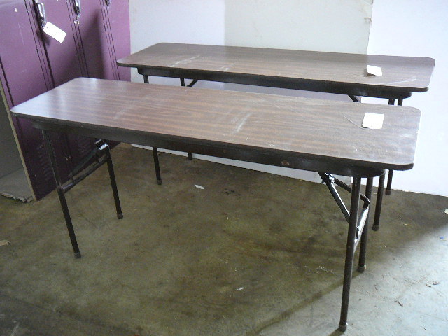 lot 121 image: 2 Tables