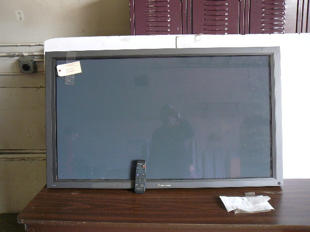 lot 122 image: Pioneer Plasma Display With Remote